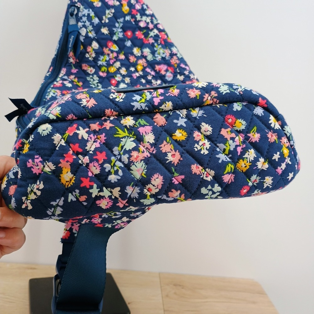 Vera Bradley Essentials Sling Backpack Scattered Wildflowers Navy Blue Quilted - Picture 4 of 12